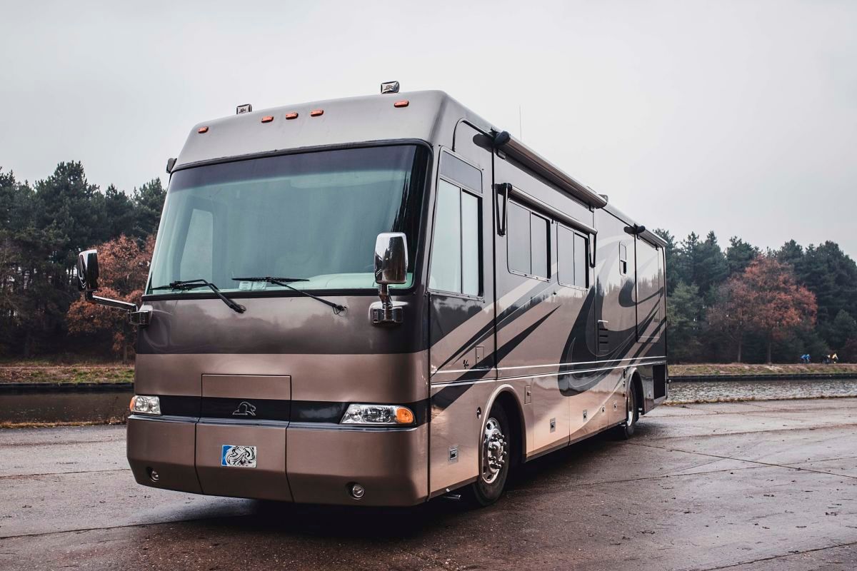 paul_sannen_motorhome_monterey_beaver_header