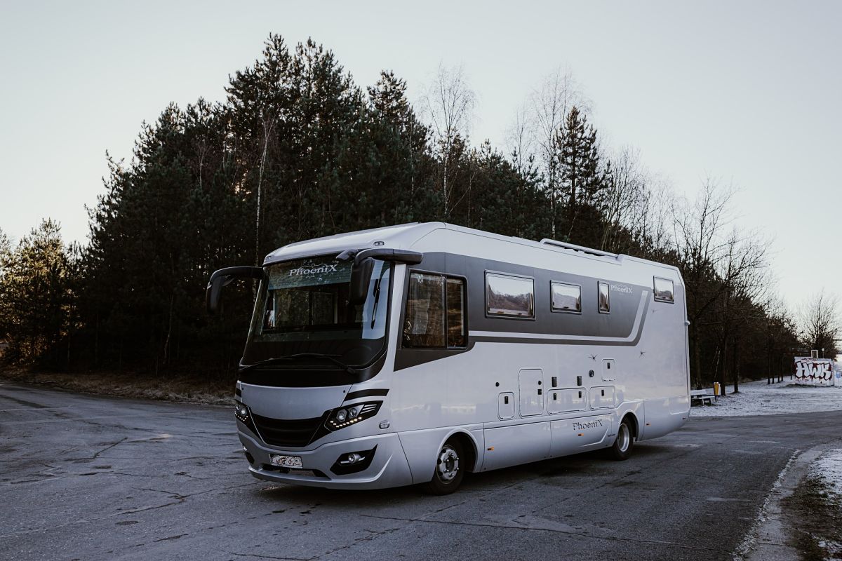 paul_sannen_motorhome_iveco_phoenix_header_opt