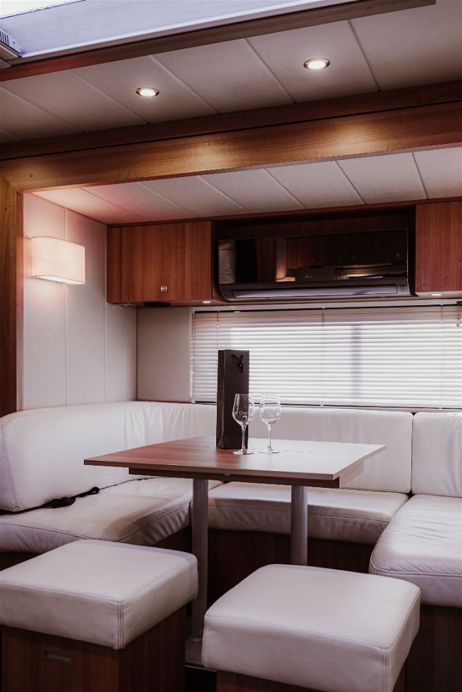 paul_sannen_motorhome_volvo_stx_interior_10_opt