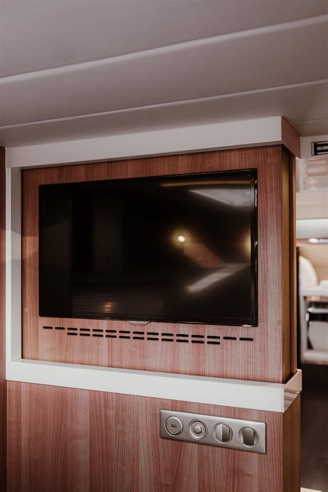 paul_sannen_motorhome_volvo_stx_interior_6_opt