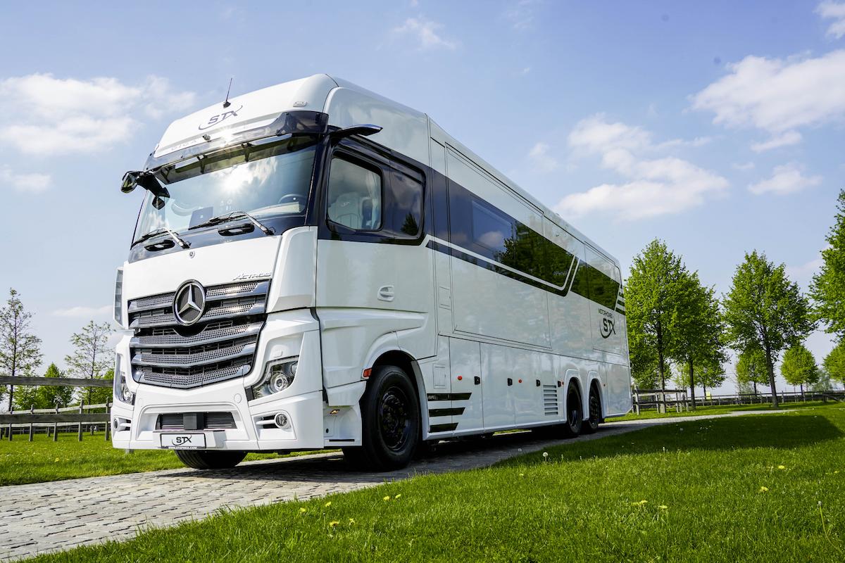 paul_sannen_motorhome_mercedes_actros_white_header
